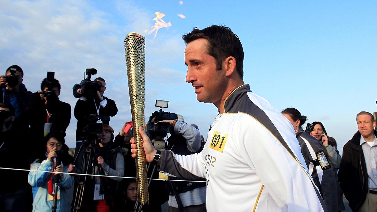 cheats/2012/05/20/olympic-torch-reaches-britain/olympic-torch-uk-cheat_od0jy0