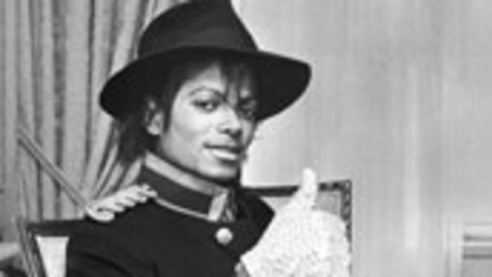 cheats/2009/06/30/public-viewing-of-jackos-body/video-michael-jackson_34130_cqxopm