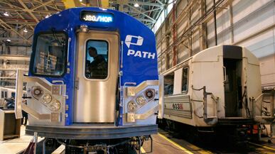 cheats/2011/05/08/train-crashes-in-hoboken-nj/path-train_odwku3