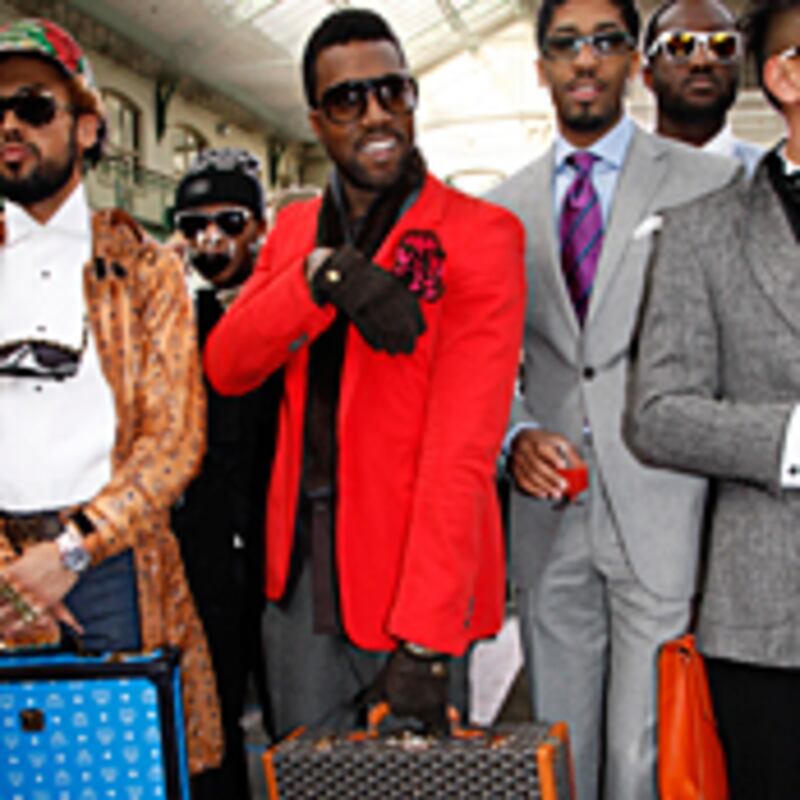 articles/2009/05/06/does-kanye-dress-too-gay/gates-kanye-west_25512_imjhhy