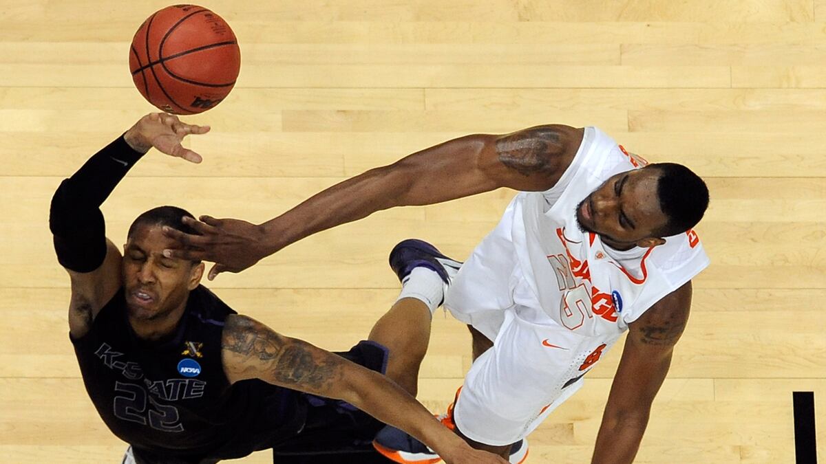 cheats/2012/03/17/syracuse-beats-kansas-state/syracuse-kansas-state-cheat_j8cxx6