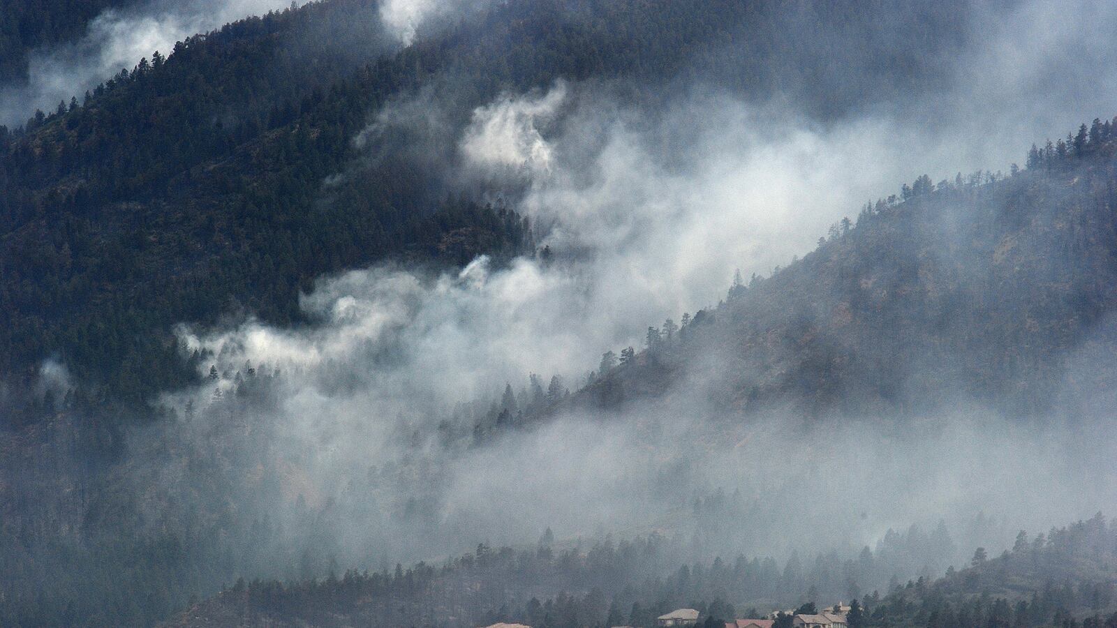 cheats/2012/06/29/one-dead-in-colorado-wildfire/co-wildfire-death-cheat_syeu4m