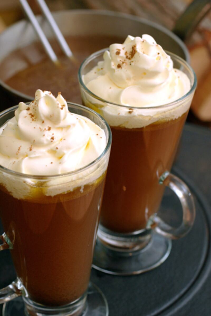 galleries/2011/11/29/20-fattening-holiday-drinks-photos/holiday-drinks-buttered-rum_tex8aj