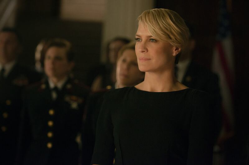 galleries/2014/07/10/2014-emmy-nominations-game-of-thrones-veep-more-photos/140709-emmys-robin-wright_kszs1r