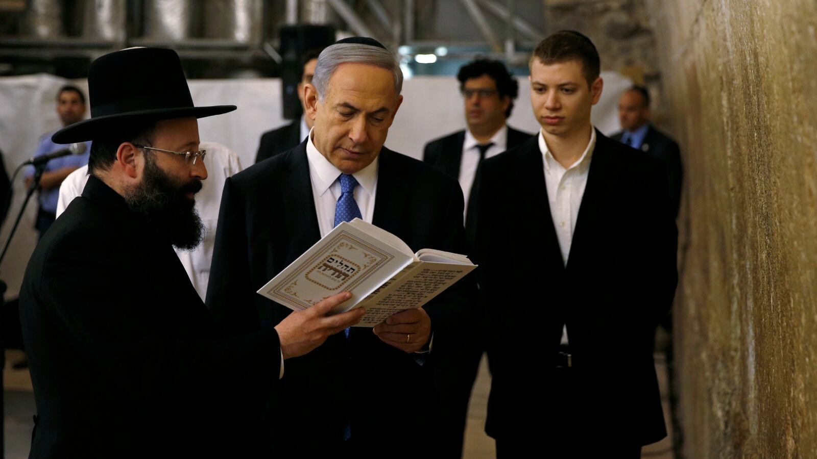 170909-netanyahu-anti-semitic-meme-cheat_kyhfgg