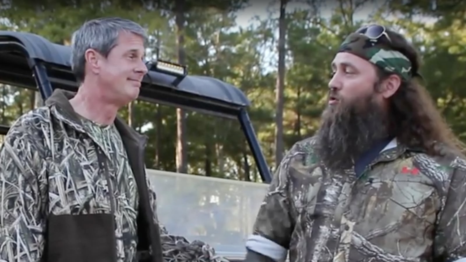 cheats/2015/11/12/vitter-scores-duck-dynasty-endorsement/151112-vitter-duck-cheat_tpt8z0