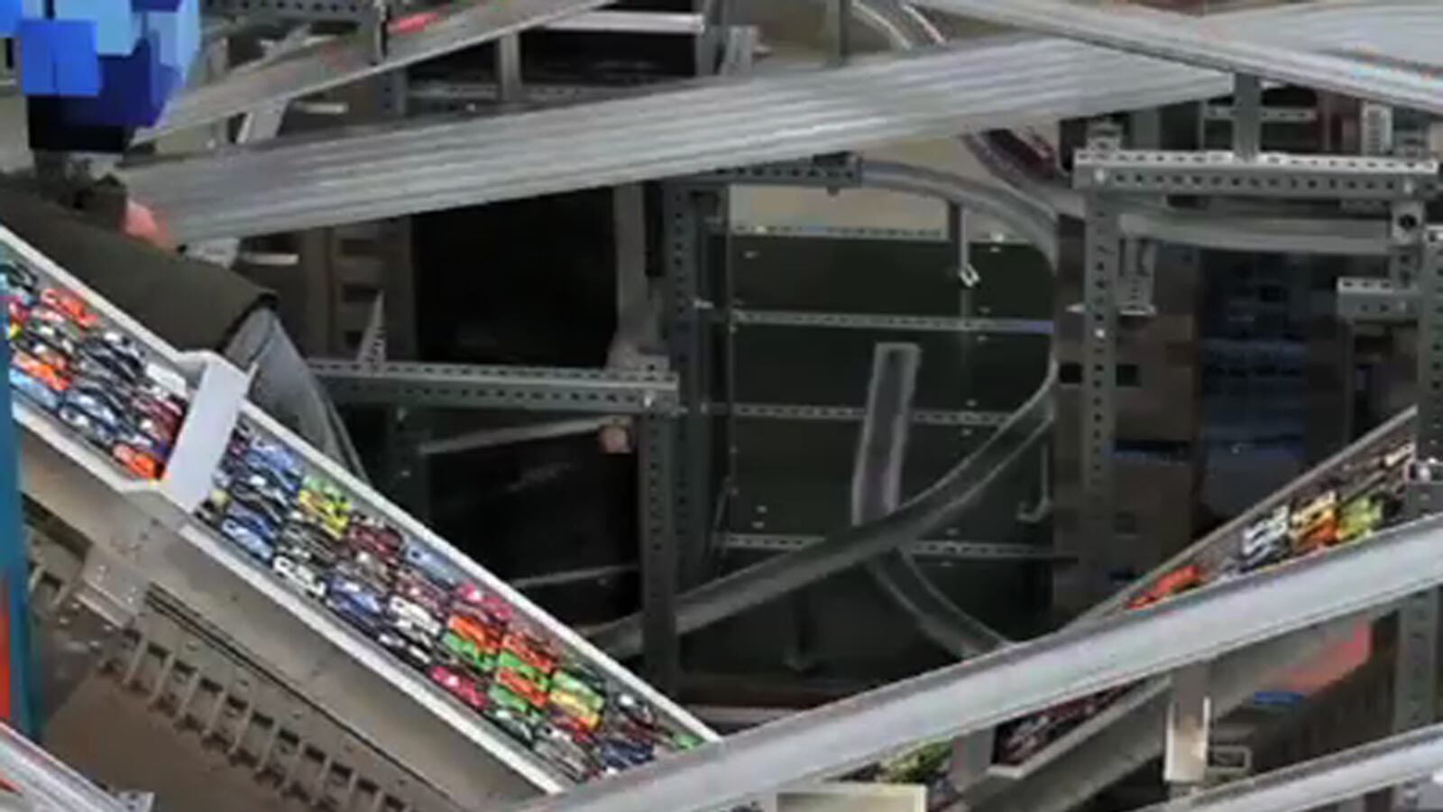 videos/2011/08/06/a-metropolis-of-hot-wheels/110806-metropolis-II-1200_zaybug