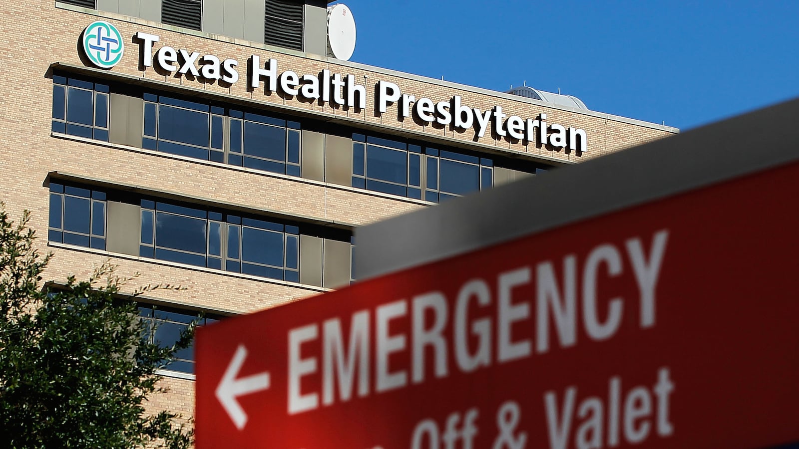 cheats/2014/10/15/2nd-american-healthcare-worker-has-ebola/141015-texas-ebola-cheat_jnzbcl