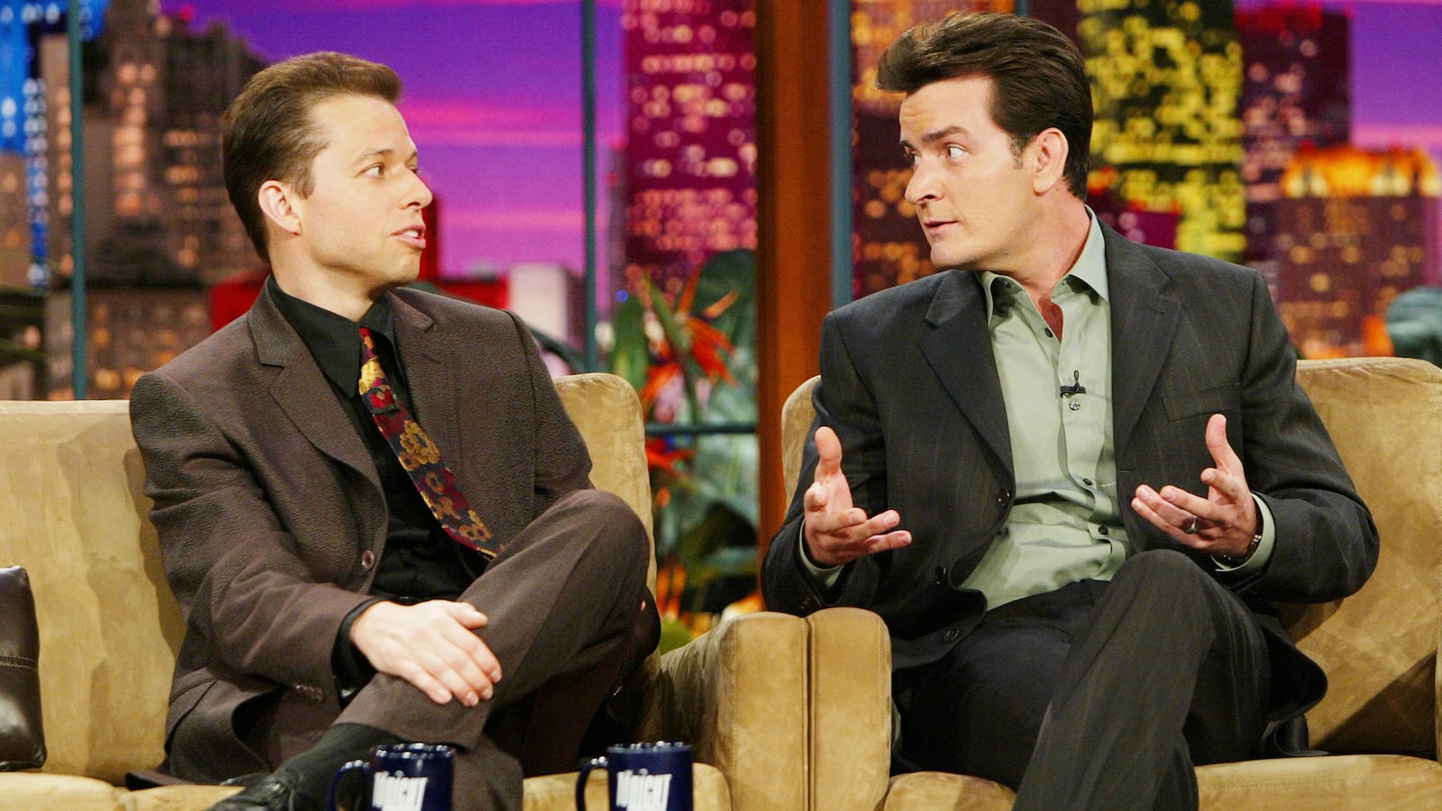 Actors Jon Cryer (left) and Charlie Sheen in 2004