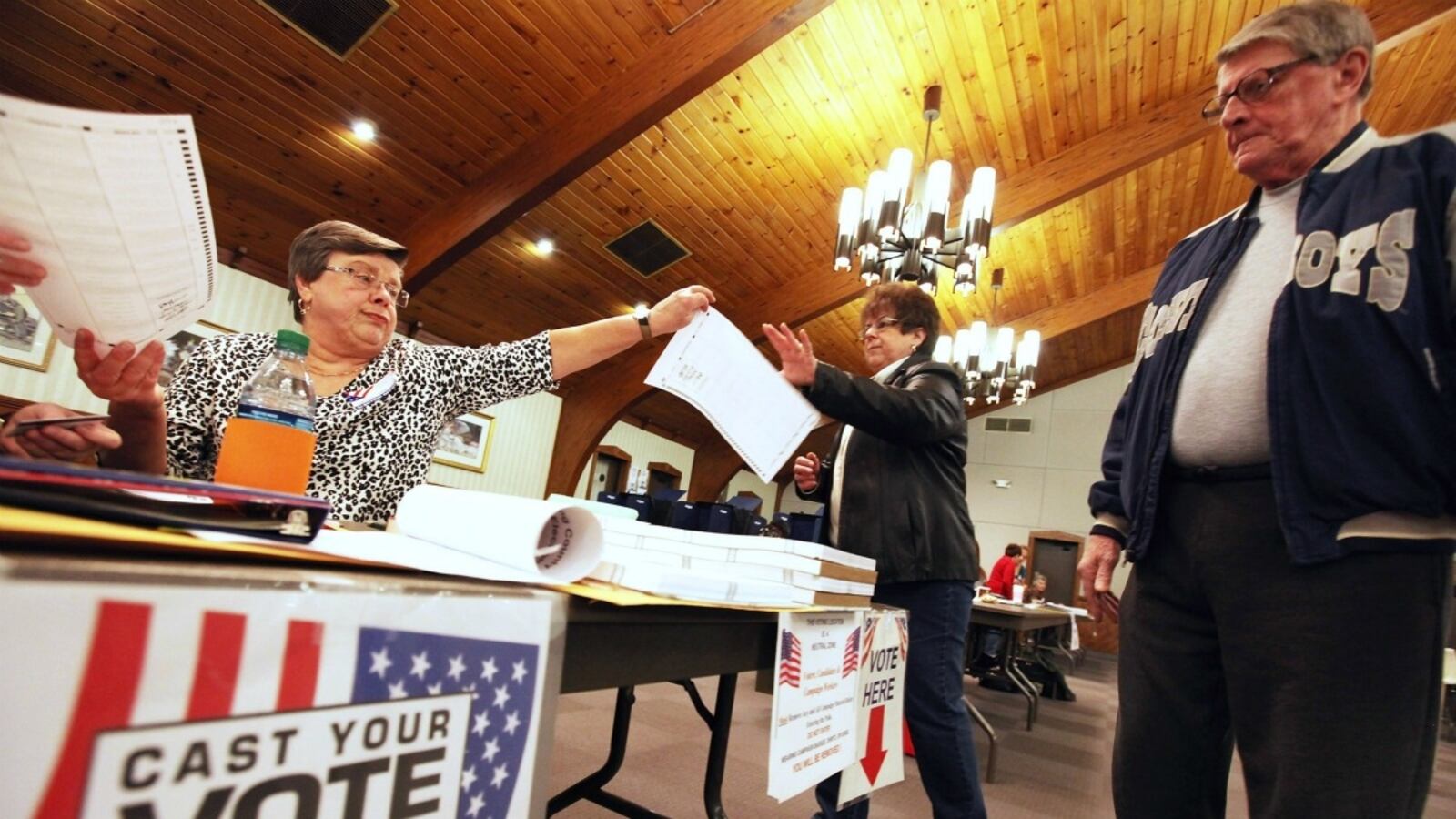 articles/2012/06/22/the-new-swing-voters/independent-vote_jdpisc