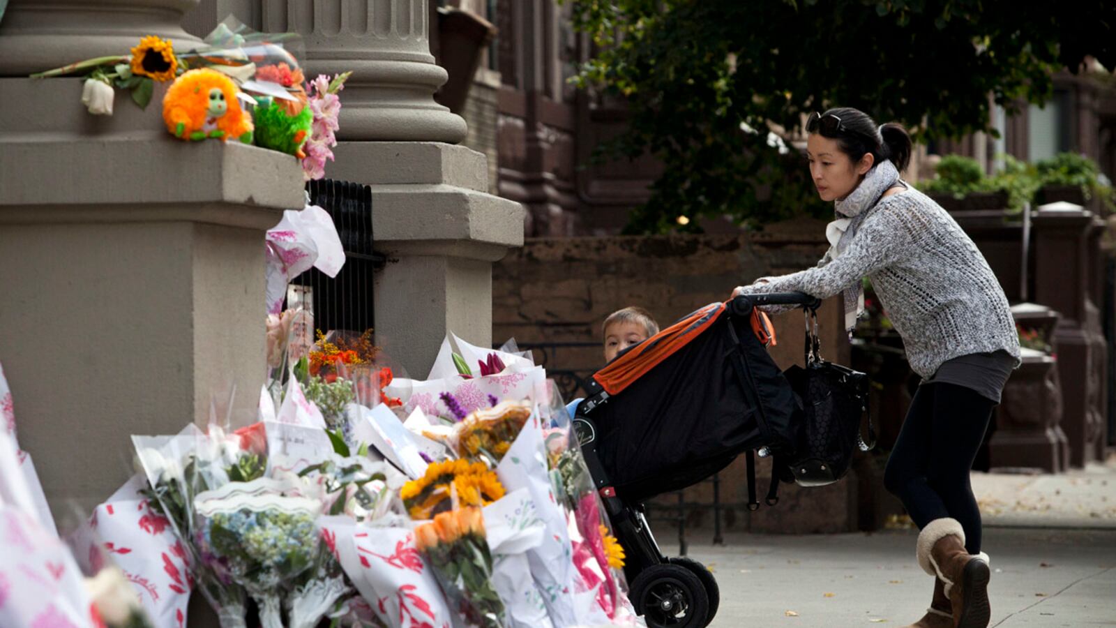 articles/2012/10/30/be-nice-to-your-nanny/nanny-killing-mclaughlin-kraus-tease_pit8ur