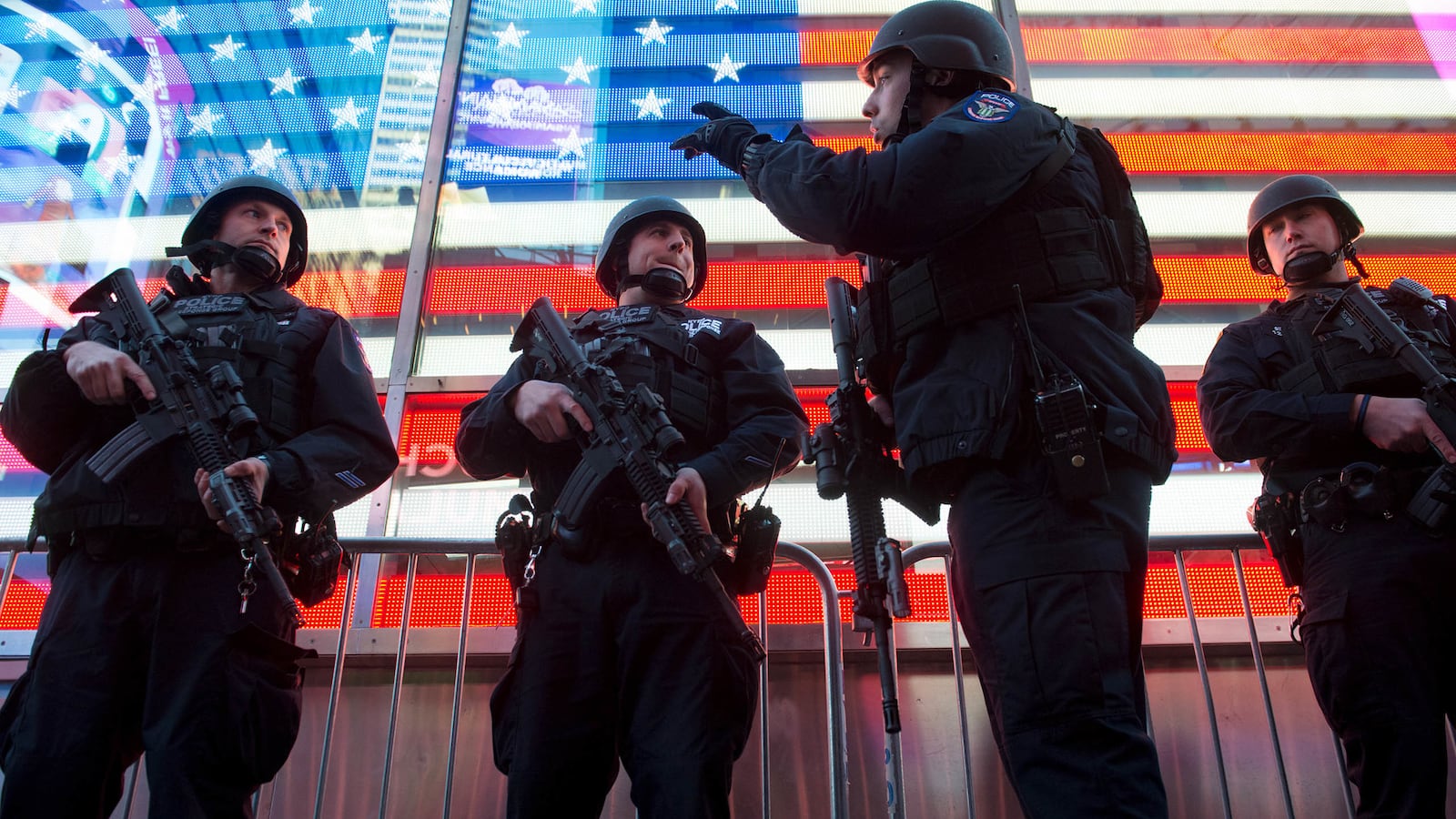 cheats/2015/12/10/fear-of-terror-attack-highest-since-9-11/151211-fear-of-terror-cheat_nr7z02