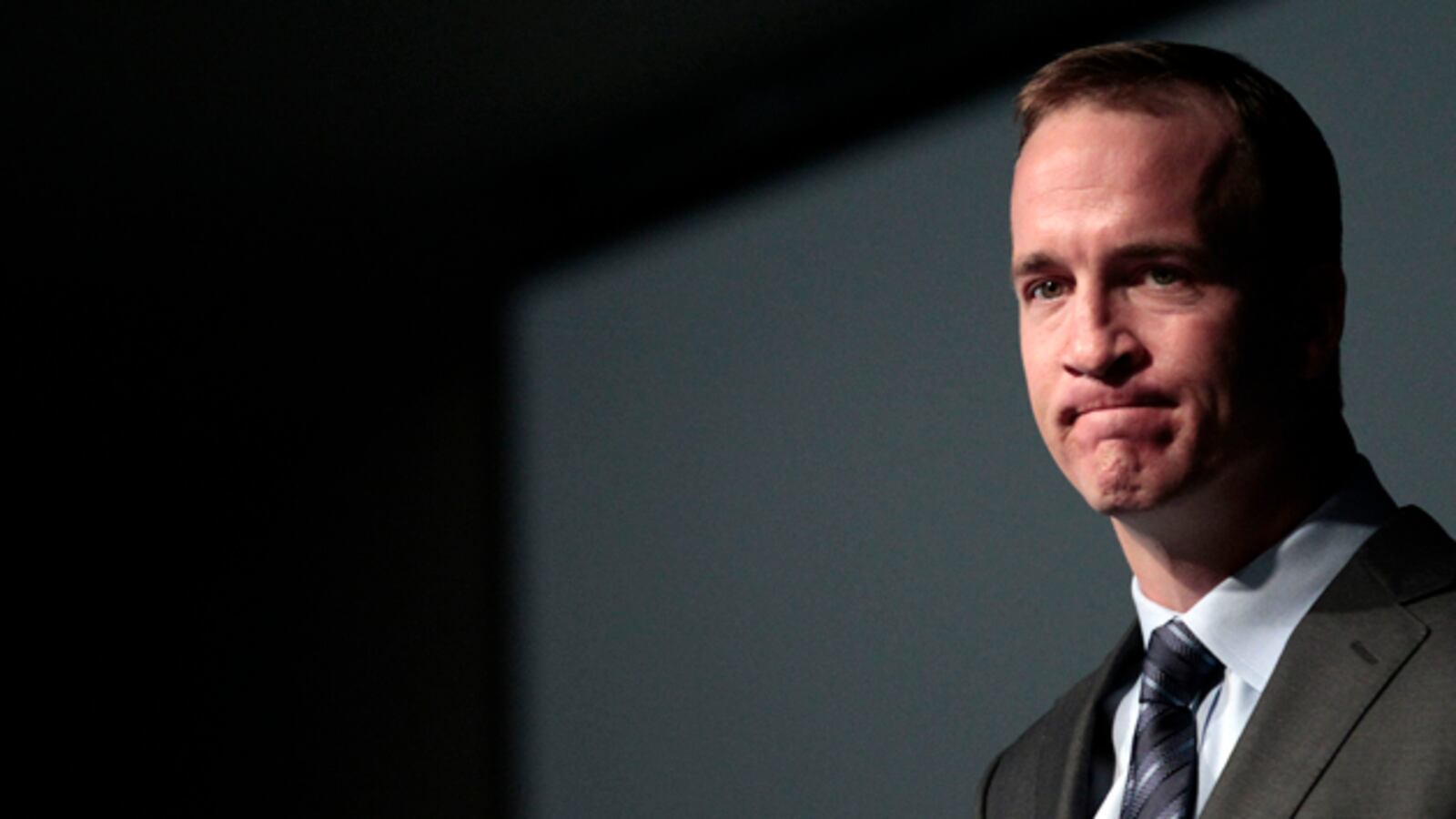 cheats/2012/03/19/peyton-manning-picks-broncos/peyton-manning-nfl-cs_pwbqag