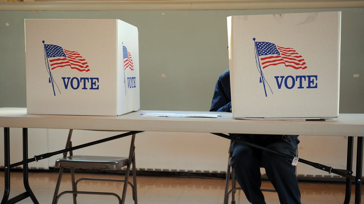 articles/2012/03/13/lies-damn-lies-and-statistics-how-ruy-teixeira-got-it-wrong-on-swing-vote/swing-vote-new-republic-killian_yshryy