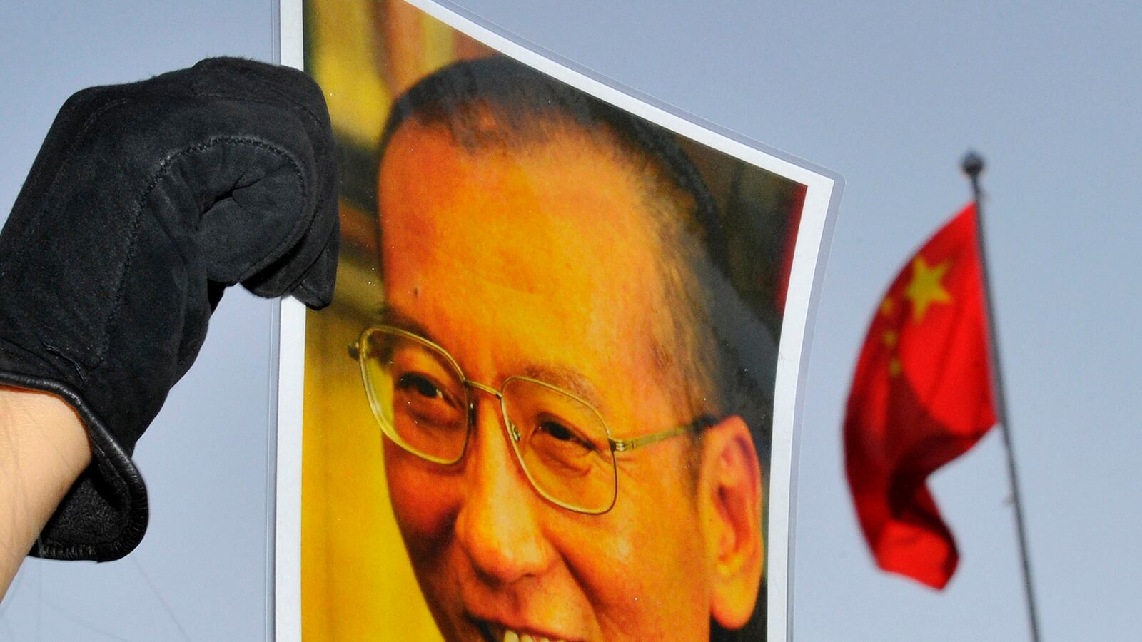 cheats/2014/12/11/china-us-can-t-talk-about-human-rights/141211-china-human-rights-cheat_qhxm7p