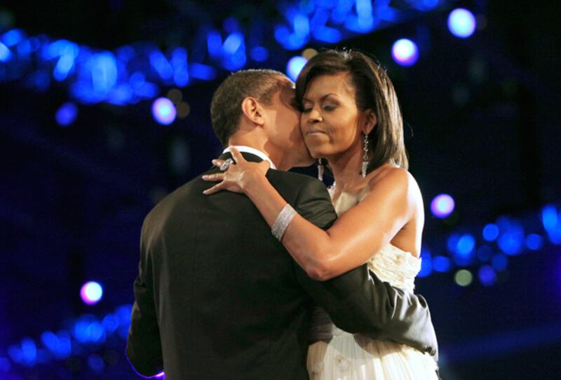 galleries/2011/02/11/how-famous-couples-met/famous-couples---michelle-and-barack-obama_jc4qdi