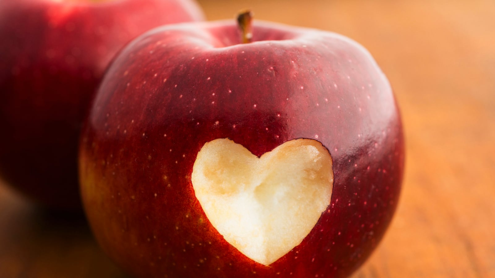 articles/2013/07/11/doctors-should-start-advocating-dietary-options-to-treat-heart-disease/130710-diet-rehab-drake-tease_noe7bc