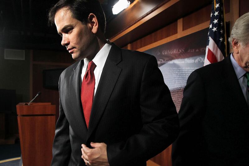 galleries/2011/12/12/rising-star-democrats-of-2012/08-marco-rubio-cheat_vmws6a