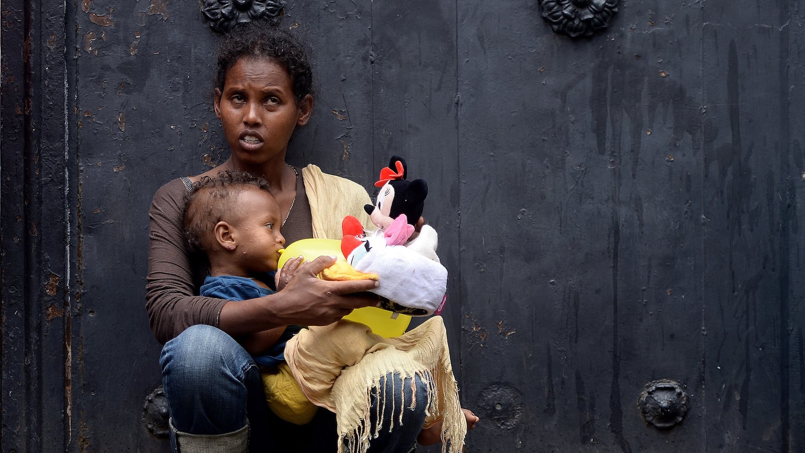 articles/2015/06/24/the-new-refugee-ghettoes-of-rome/150623-nadeau-migrants-italy-tease_dj5fuj