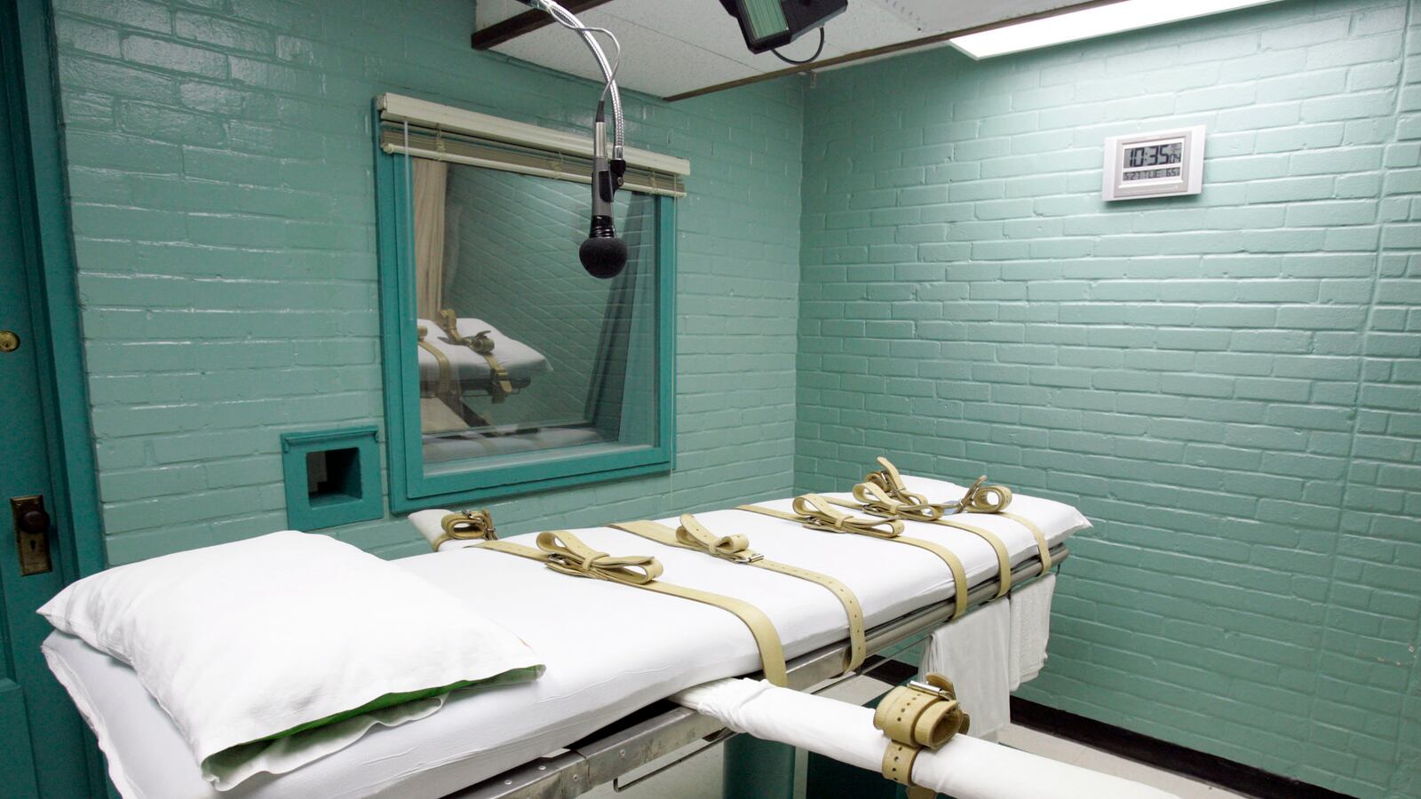 cheats/2013/08/02/texas-running-out-of-execution-drug/130802-execution-drug-texas-cheat_nikfcv