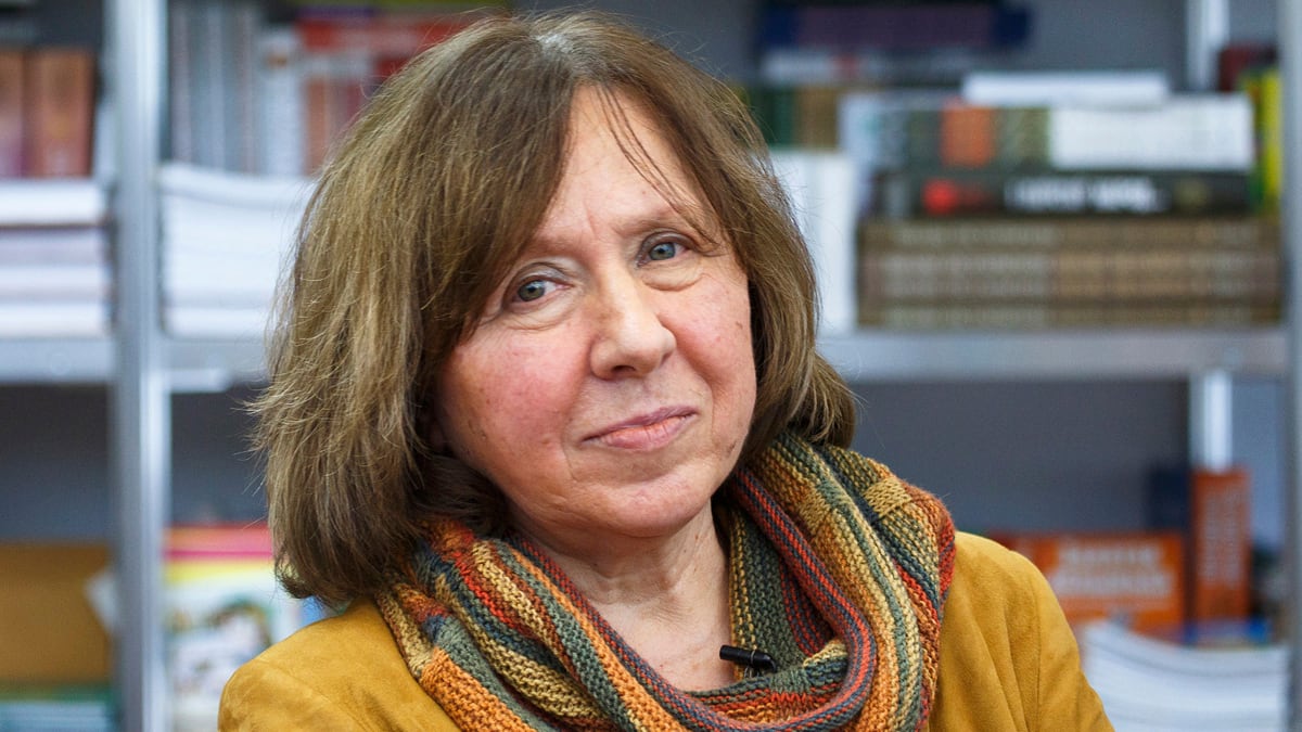 cheats/2015/10/08/belarusian-wins-nobel-literature-prize/151008-literature-nobel-cheat_r24qi9