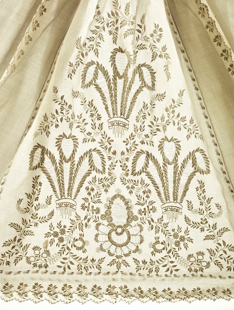 galleries/2013/06/28/bringing-up-royal-baby-infant-regal-gear-through-the-ages-photos/130628-royal-baby-09_buvtny