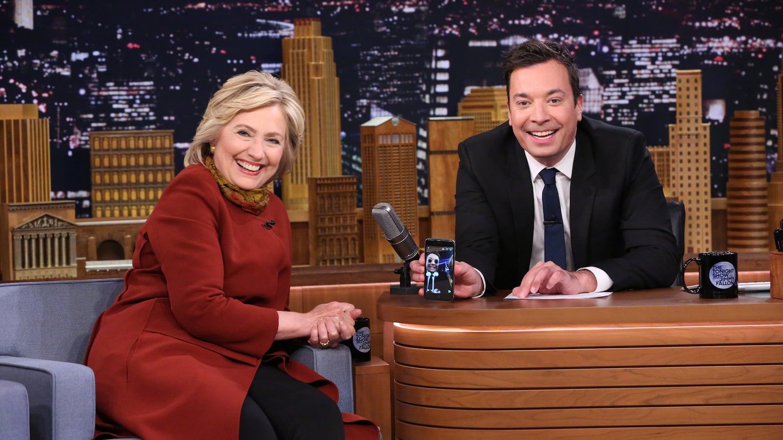 articles/2016/01/15/hillary-ready-for-trump-showdown/160114-grove-hillary-fallon-tease_cuff28
