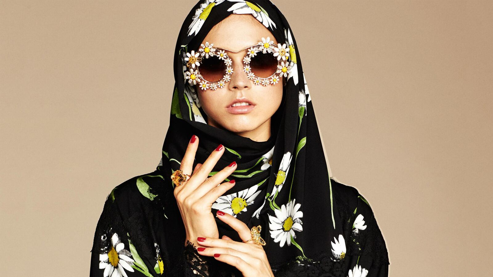 articles/2016/01/10/how-haute-is-your-hijab-dolce-gabbana-couture-line-unwraps-anger-on-all-sides/160108-barbie-haute-hijab-tease_lhzrnt