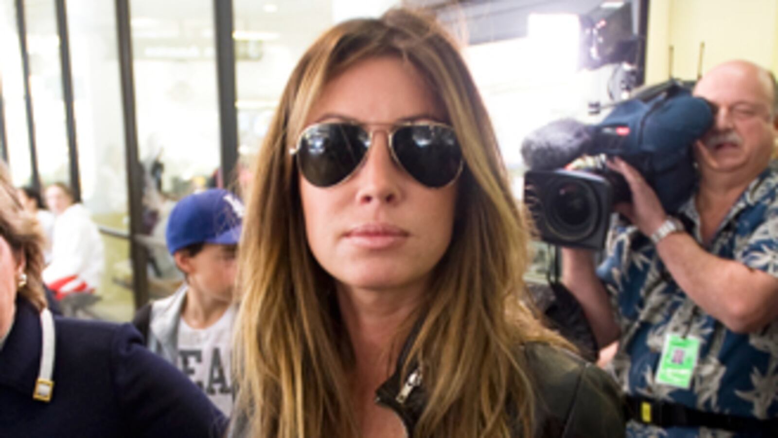 cheats/2009/12/03/tmz-rachel-uchitel-lied/mistresses---uchitel_tjb6lx