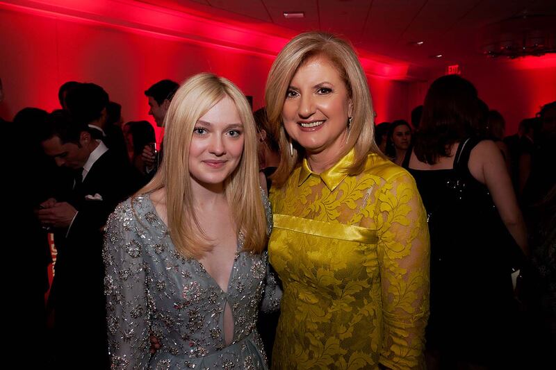 galleries/2012/04/29/reese-witherspoon-david-petraeus-and-more-celebrities-at-the-white-house-correspondents-dinner-photos/dakota-fanning-arianna-huffington-whcd-2012_psbq9d