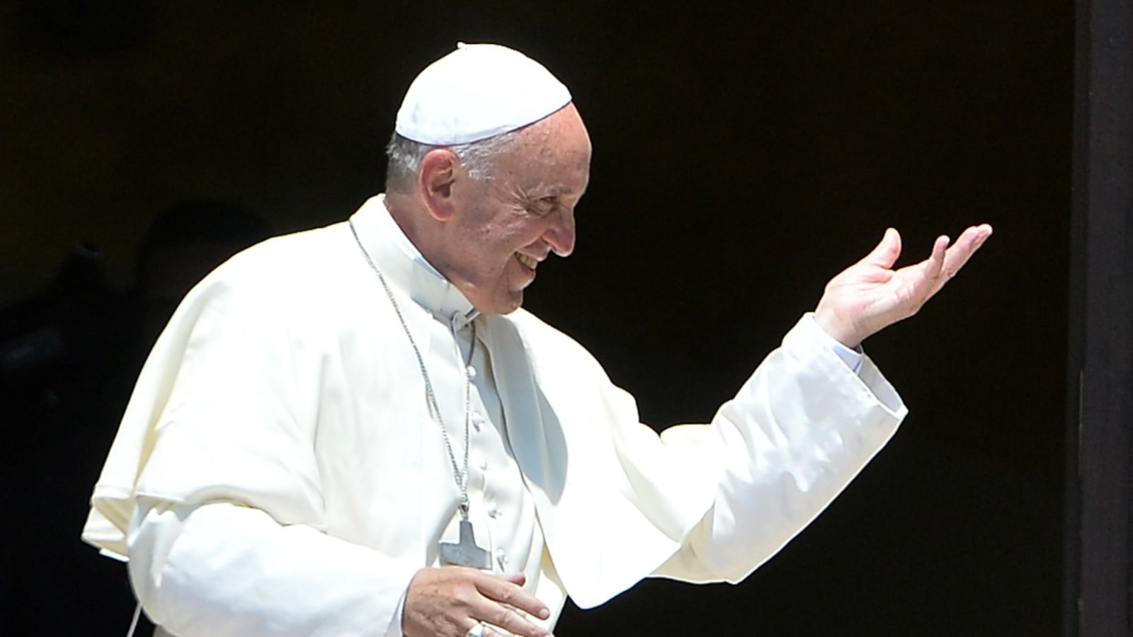 articles/2013/07/16/christian-louboutin-charles-jourdan-settle-suit-carla-bruni-sarkozy-is-a-diva-for-bulgari/francis_edited_l4nfhy