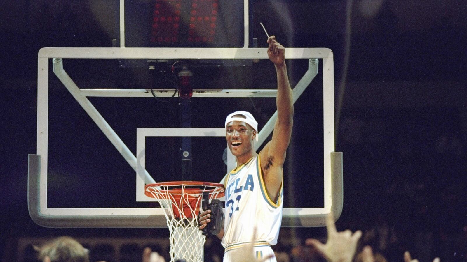 cheats/2014/08/08/judge-ncaa-violates-antitrust-laws/140808-ncaa-cheat_xnpqrv