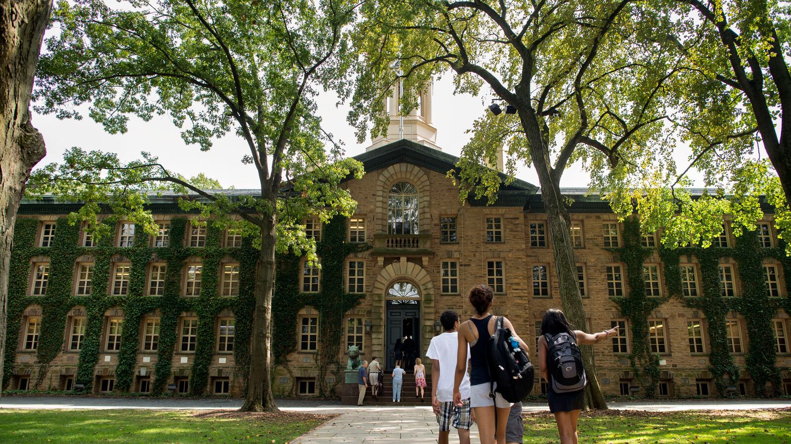 cheats/2013/11/18/princeton-to-give-meningitis-vaccine/131118-princeton-new_hhytdb