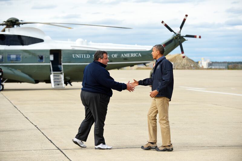 galleries/2012/11/28/obama-s-best-frenemies-john-boehner-bill-clinton-and-more/christie-obama-frenemies_eungwu