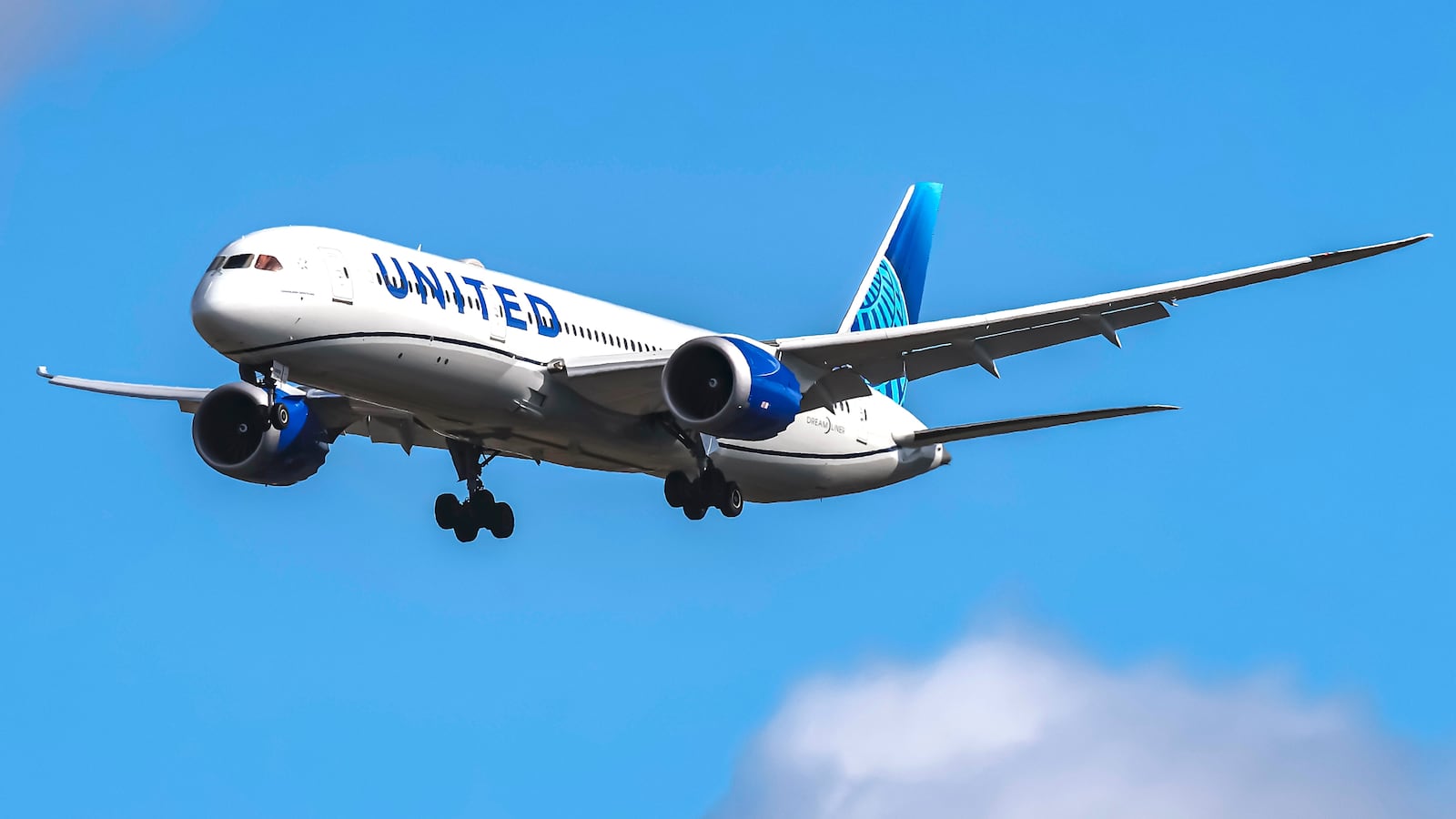 United Airlines Boeing 787-9 Dreamliner aircraft spotted flying on final approach for landing at London Heathrow Airport