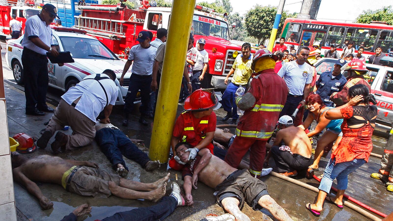 cheats/2012/01/28/26-killed-in-peru-rehab-fire/peru-fire-cheat_dyeo4p