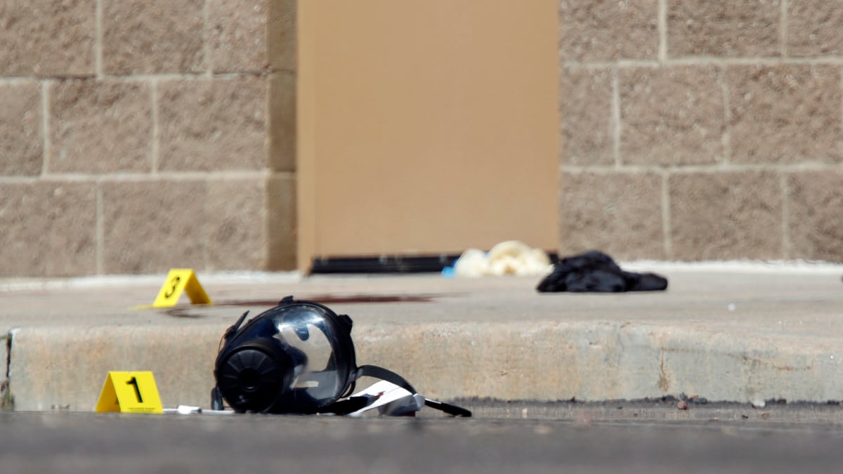 articles/2012/07/20/how-to-survive-a-disaster-advice-from-an-fbi-profiler/how-to-survive-disaster-pesta_v77mvy