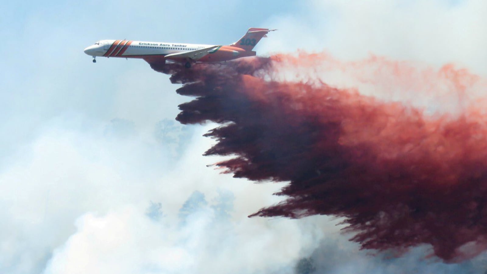 180612-colorado-wildfires-evacuations-cheat_oo8hgu