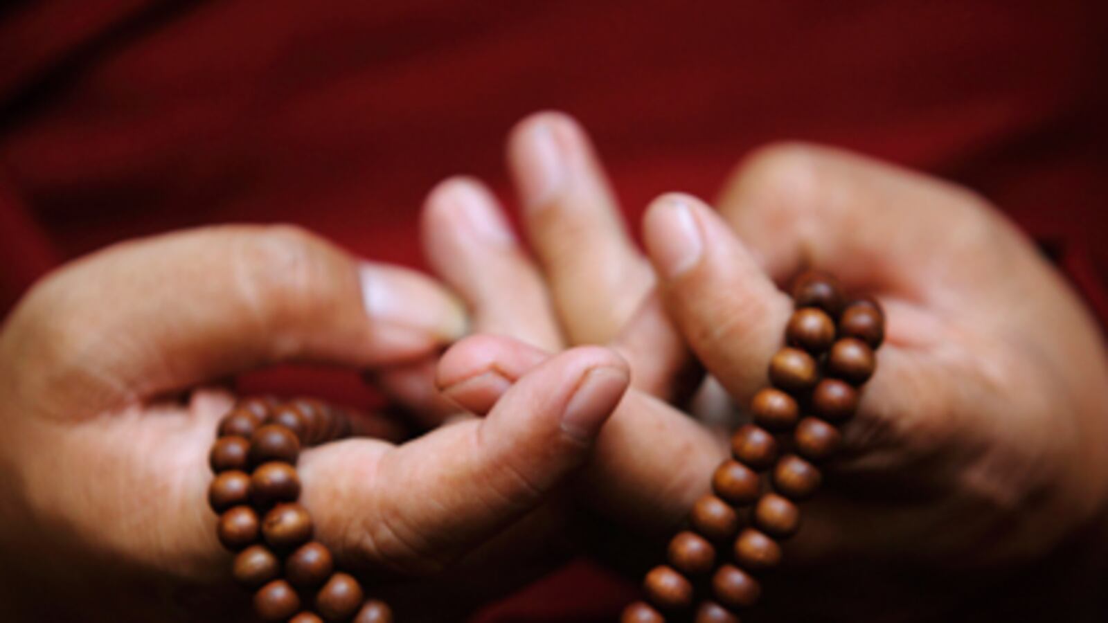 cheats/2011/03/17/tibetan-monk-sets-self-on-fire/tibetan-monk-self-immolates_sdjkhk