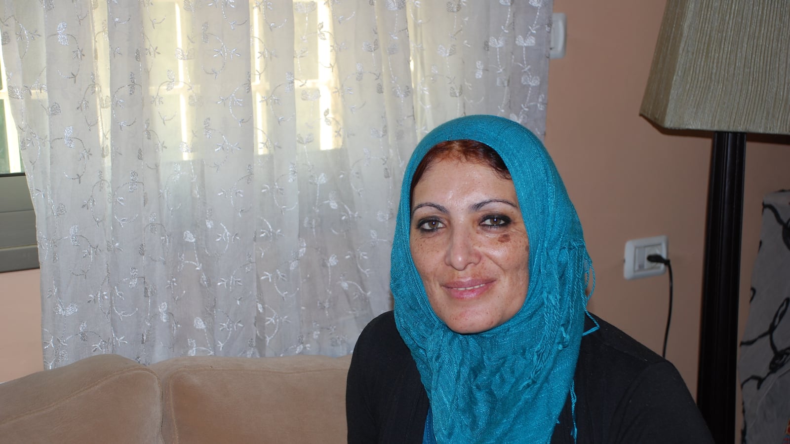 articles/2012/10/17/hebron-s-independent-women-part-i/hebron-women-openz_mgbutk