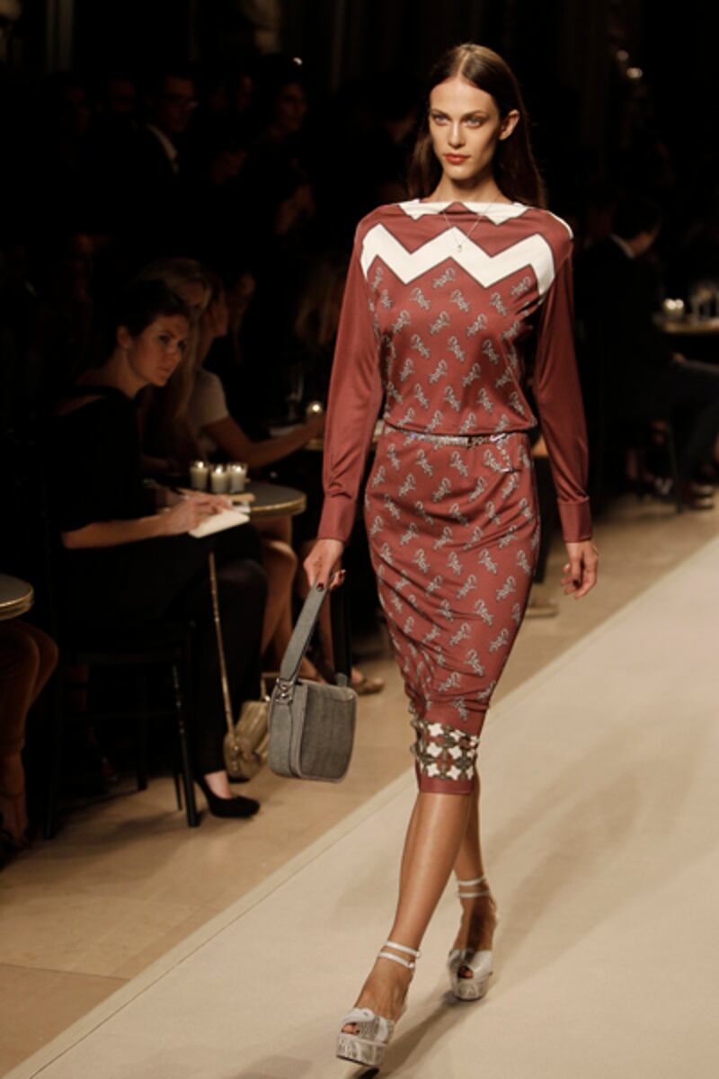 galleries/2011/10/07/evolution-of-the-handbag-photos/handbag-trends-12-loewe_pgmldy