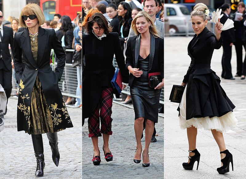 galleries/2010/09/20/london-fashion-week-day-4/london-wrap-day-2---mcqueen-memorial_zhdnur