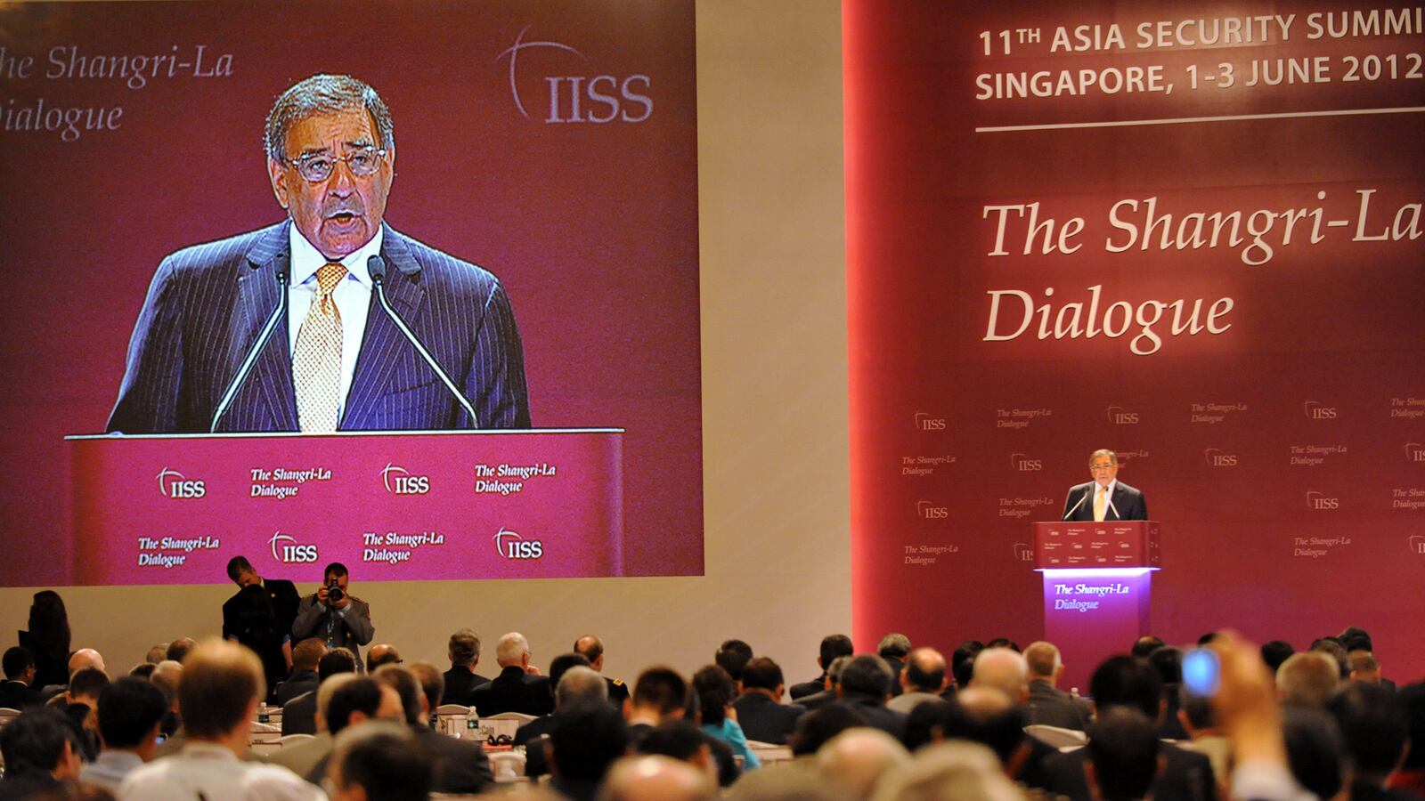 articles/2012/06/02/leon-panetta-u-s-navy-is-pivoting-to-china/levin-panetta-shangri-la-embed_bh6hdn