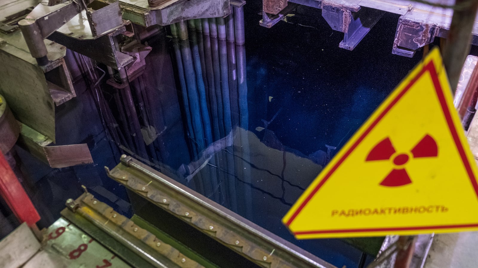 2022-03-16T114039Z_445875491_RC2NLW8RU4V5_RTRMADP_3_UKRAINE-CRISIS-CHERNOBYL-POWER_kyuify