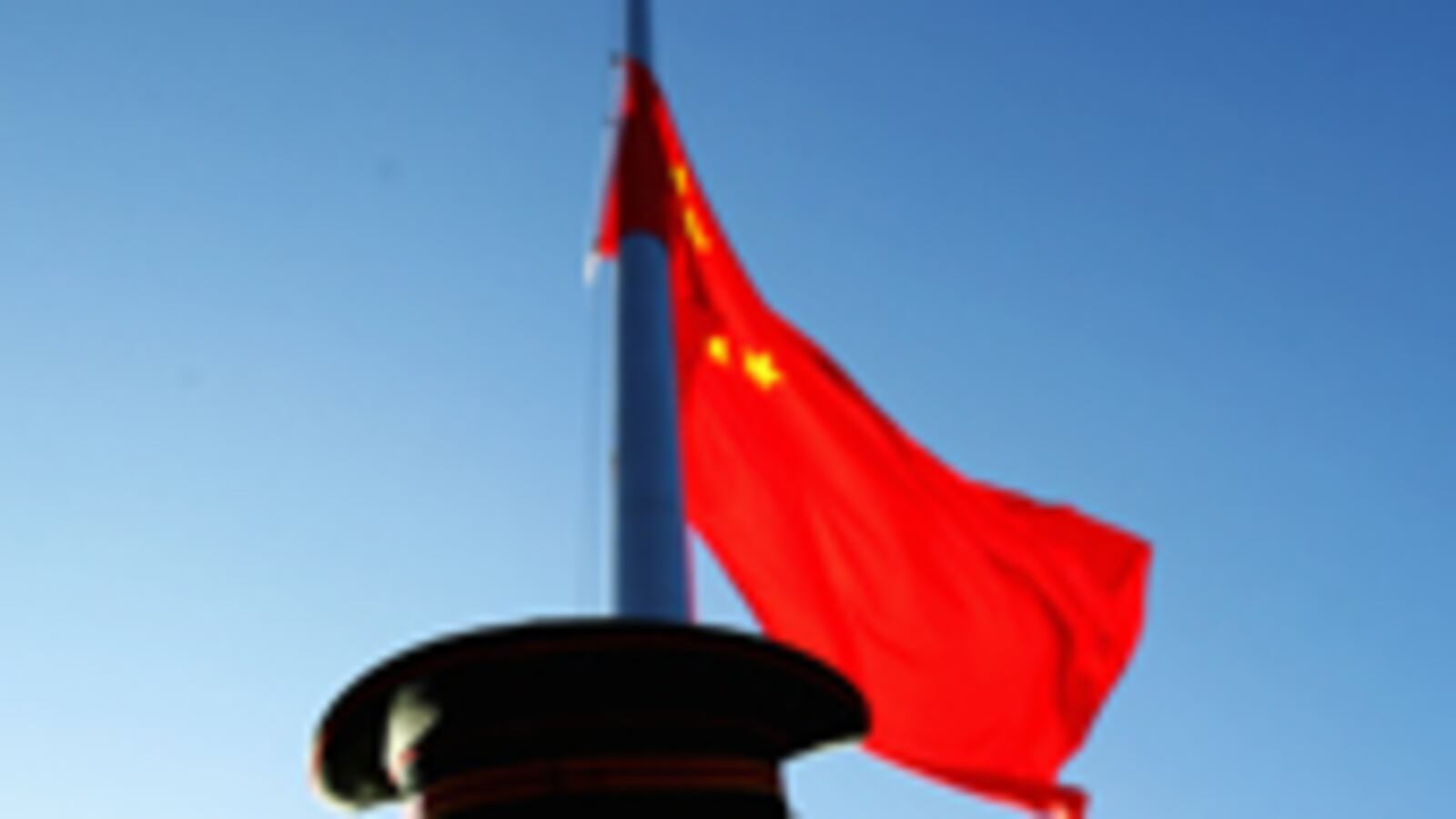 articles/2009/07/30/why-china-eclipsed-russia/osnos-superpowers_40626_cr9kh6