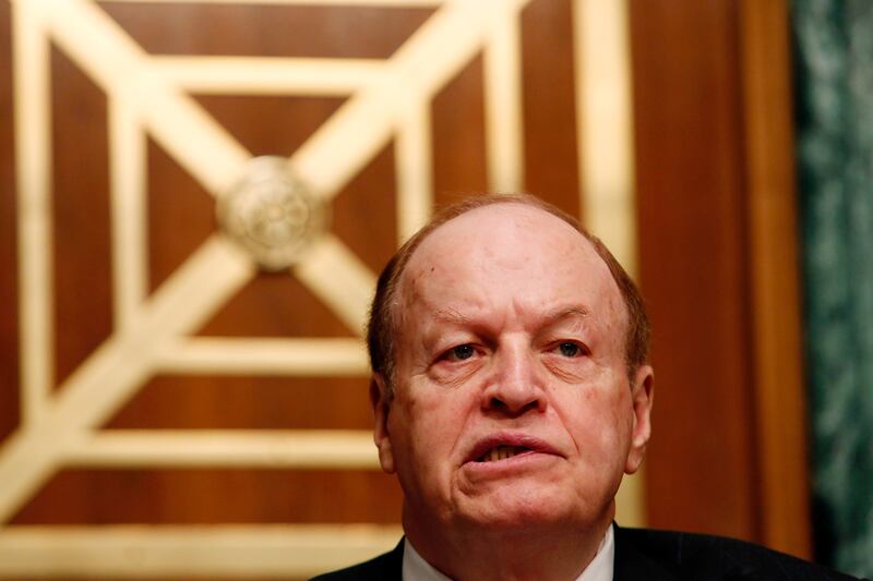 articles/2015/06/24/mccain-accuses-republican-of-funding-putin/150623-mak-shelby-embed_ohmar9