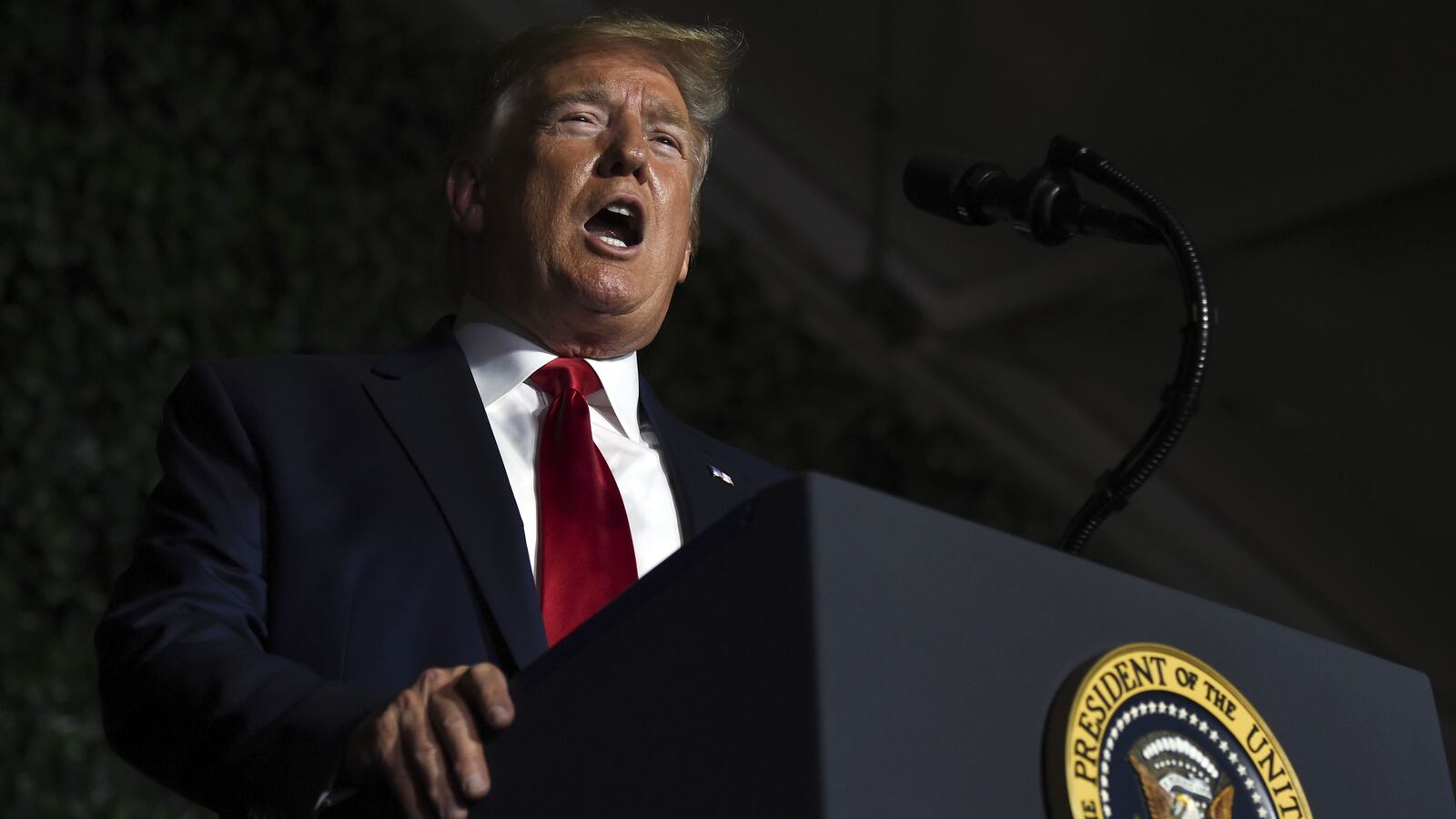 GettyImages-1158654482_r3fpsz