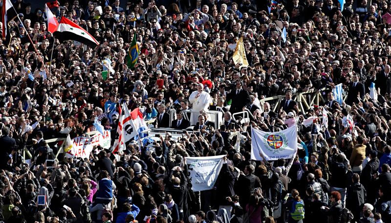 galleries/2013/03/19/the-pope-was-inaugurated-and-joe-biden-was-there-photos/papal-installation-10_rykgkh