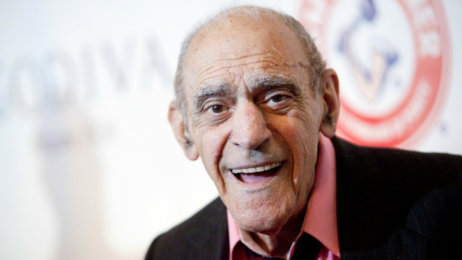 cheats/2016/01/26/abe-vigoda-dies-at-94-not-a-hoax/160126-abe-vigoda-cheat_wpydva
