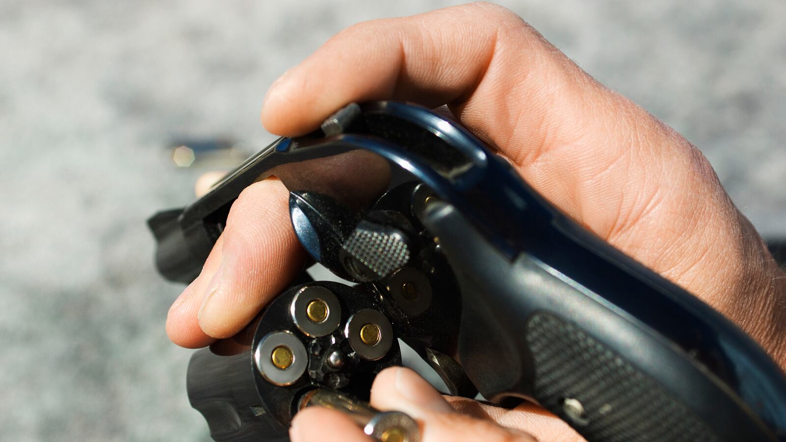 articles/2012/12/22/the-best-of-our-gun-debate-readers-weigh-in-on-owning-firearms/keller-gun-interactive-tease_mjesqj